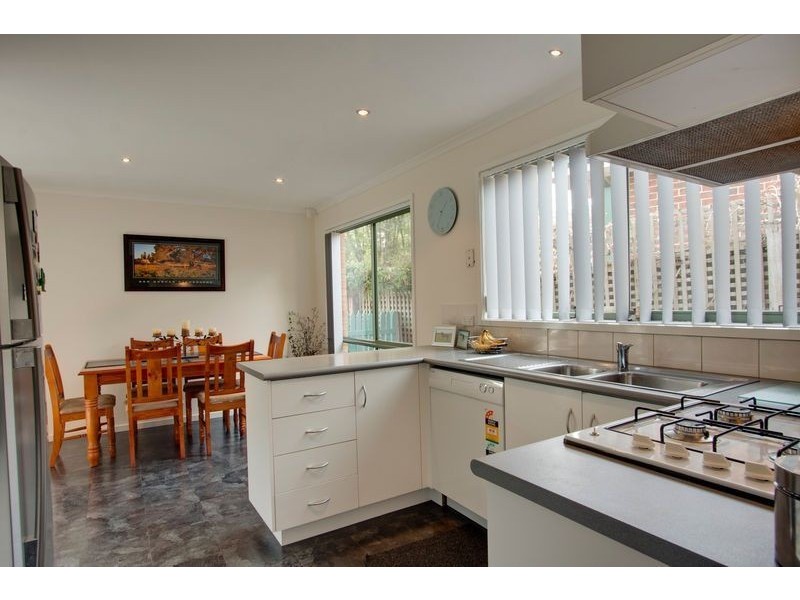 7/12 St Elmo Avenue, Ferntree Gully VIC 3156