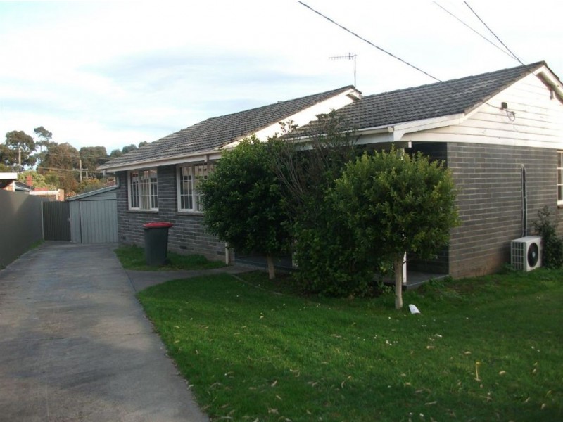9 Lynn Drive, Ferntree Gully VIC 3156