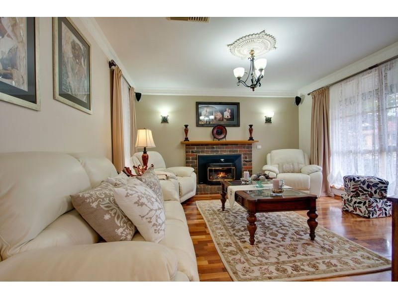 9 Clarkedale Rise, Kilsyth South VIC 3137