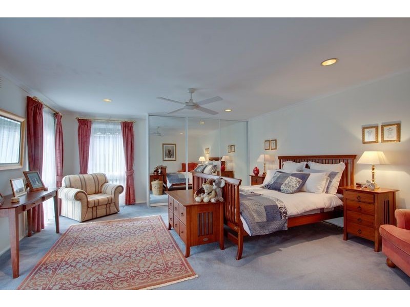 15 Helene Court, Boronia VIC 3155