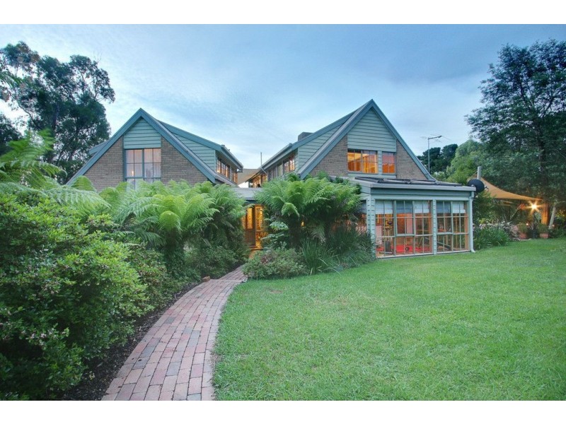 11 Lillypilly Lane, Kilsyth South VIC 3137