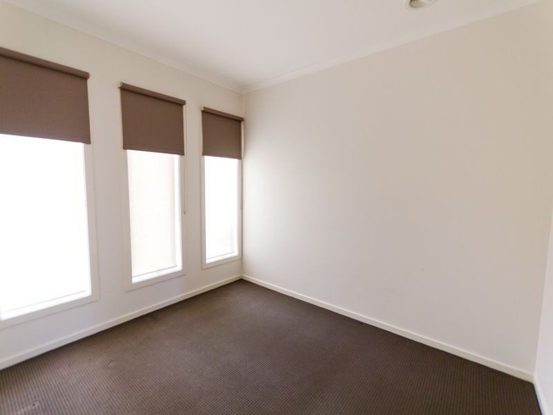 2/5 Laurel Avenue, Boronia VIC 3155