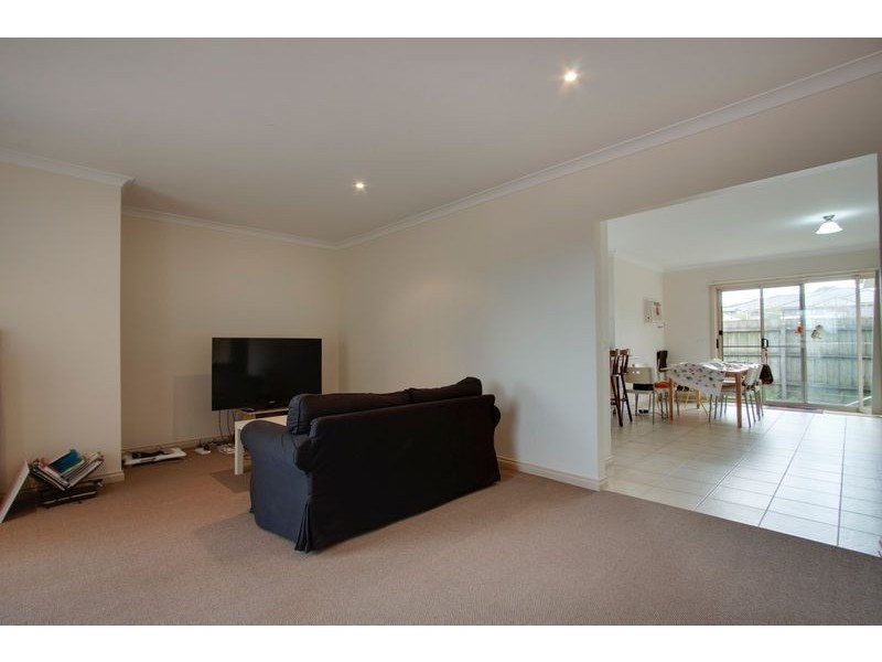 2/30 David Street, Knoxfield VIC 3180