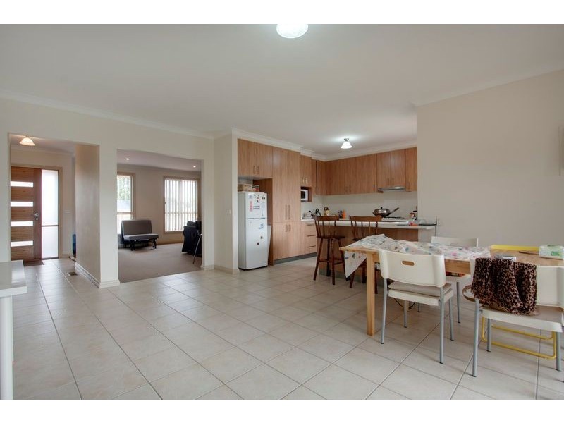 2/30 David Street, Knoxfield VIC 3180