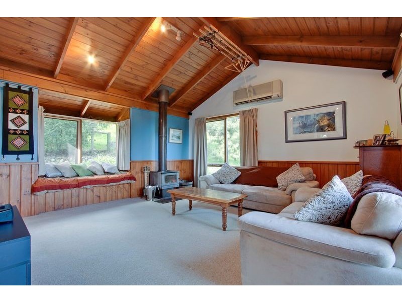 64 Bayview Crescent, The Basin VIC 3154