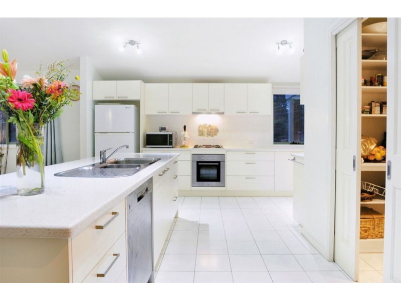 94 Claremont Avenue, The Basin VIC 3154