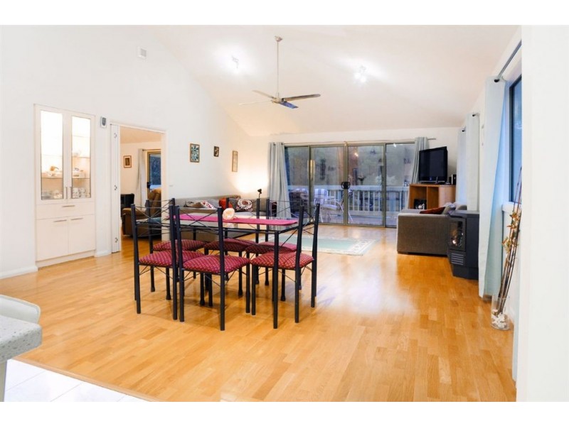 94 Claremont Avenue, The Basin VIC 3154