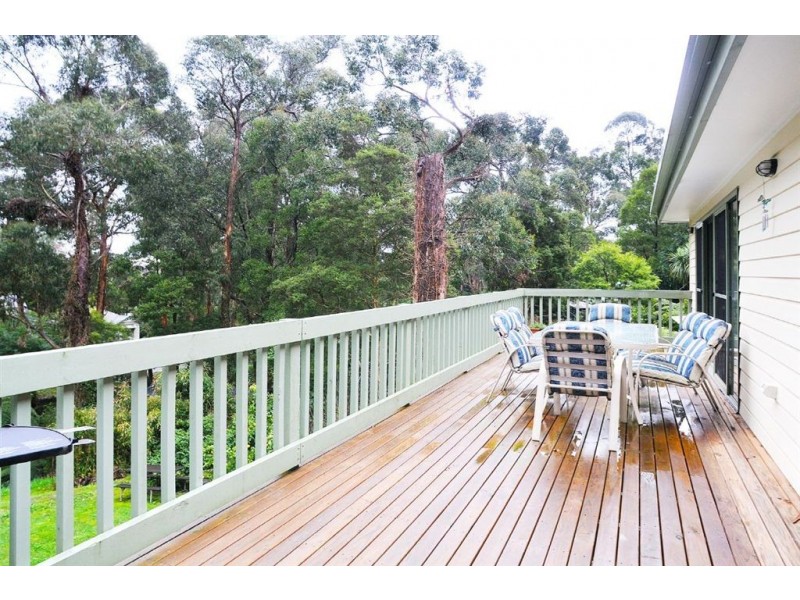 94 Claremont Avenue, The Basin VIC 3154