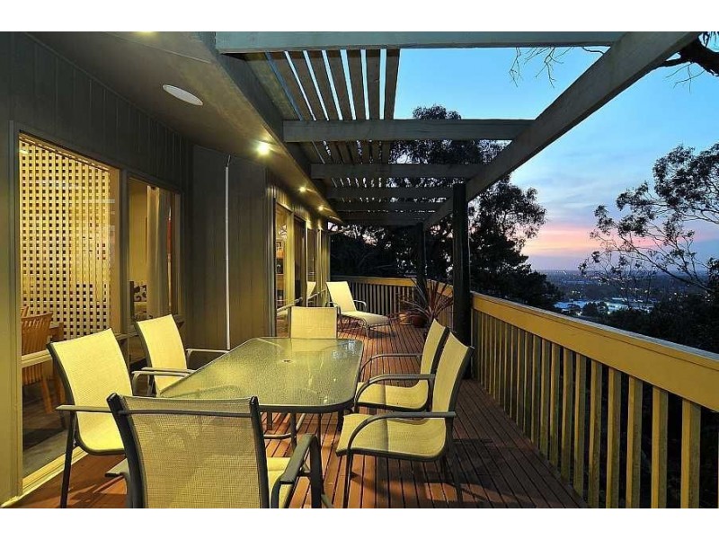 34 Grandview Crescent, Upper Ferntree Gully VIC 3156