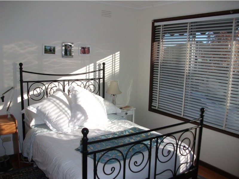 1/5 Violen Street, Bayswater VIC 3153