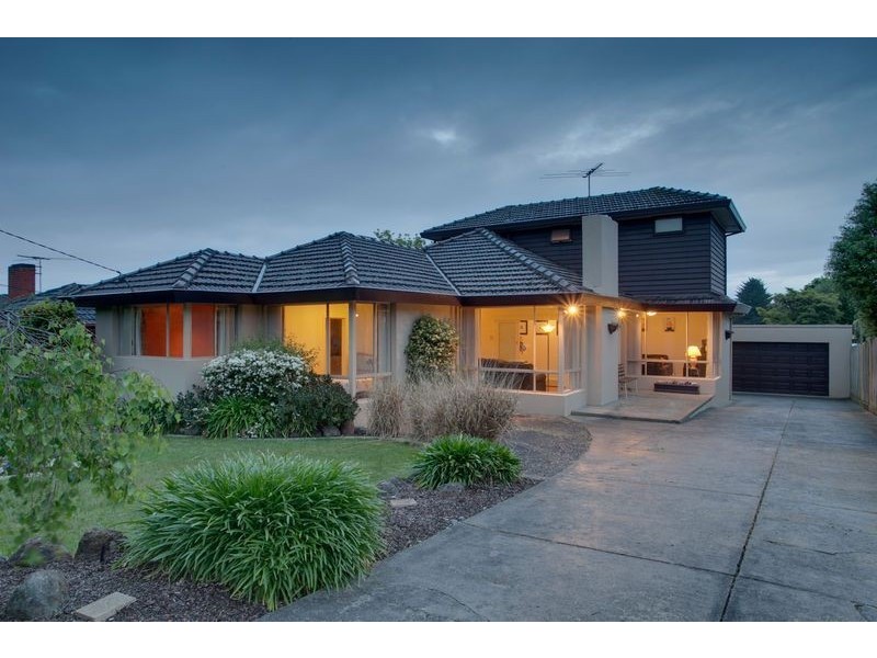 18 Tate Avenue, Wantirna South VIC 3152