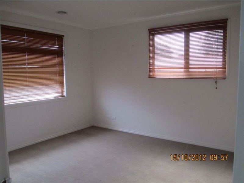 2/10 Oak Avenue, Boronia VIC 3155