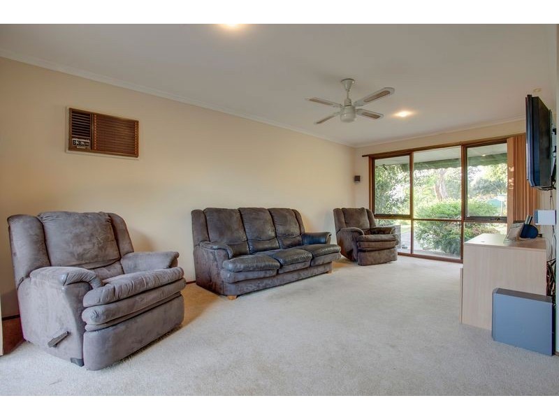 12A Parker Avenue, Boronia VIC 3155