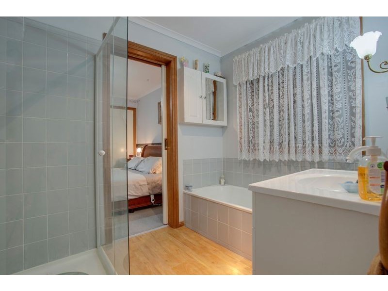 34 Collier Road, Kilsyth South VIC 3137