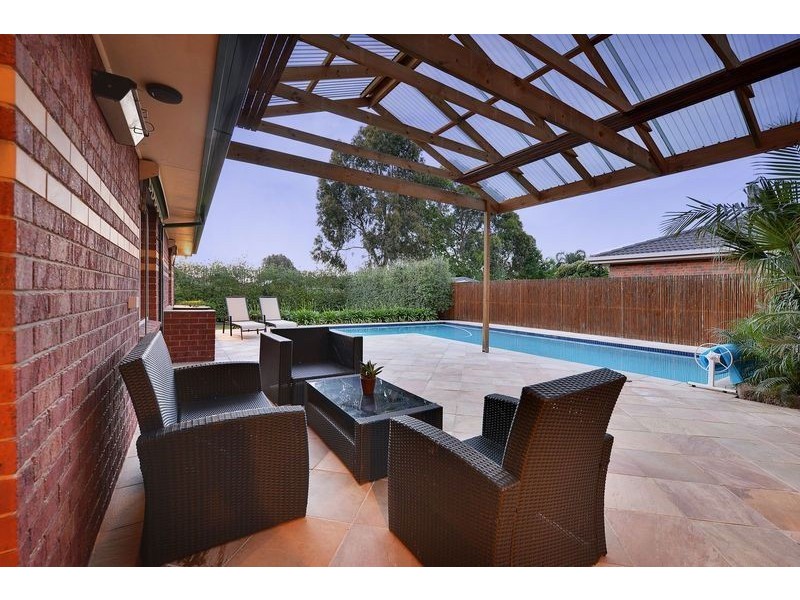 6 Clarkedale Rise, Kilsyth South VIC 3137