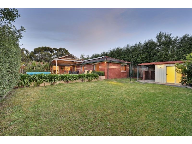 6 Clarkedale Rise, Kilsyth South VIC 3137