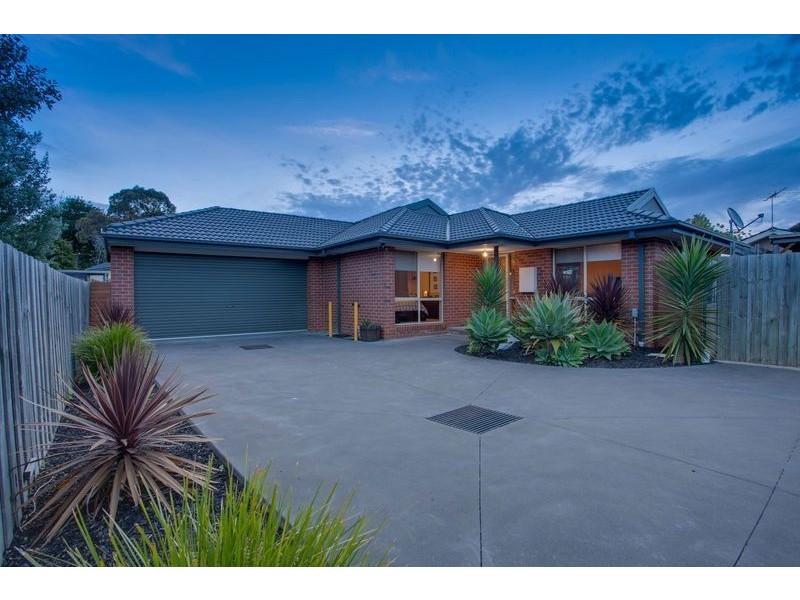 2/3 Wiltshire Avenue, Bayswater VIC 3153