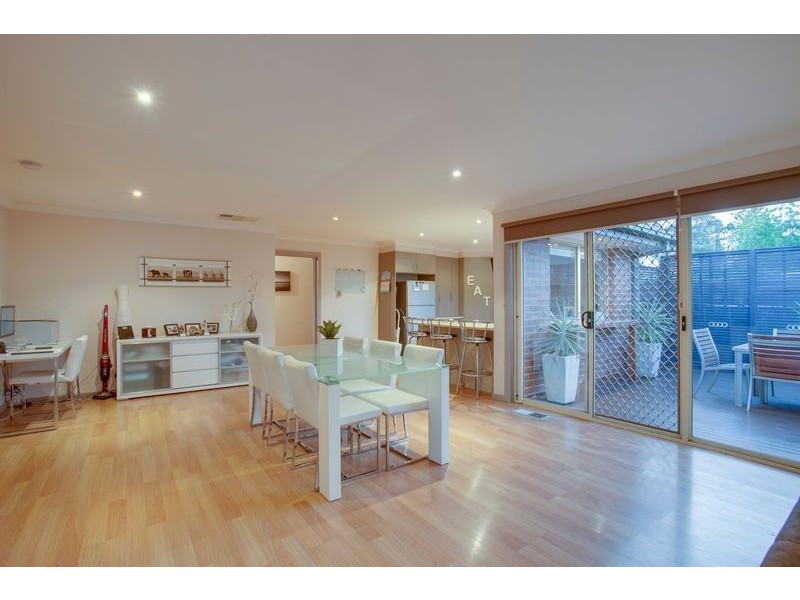 2/3 Wiltshire Avenue, Bayswater VIC 3153