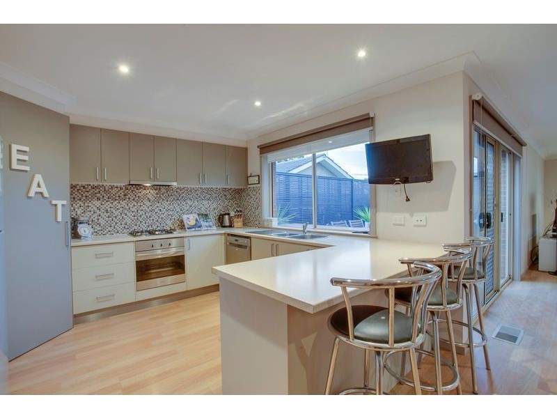 2/3 Wiltshire Avenue, Bayswater VIC 3153