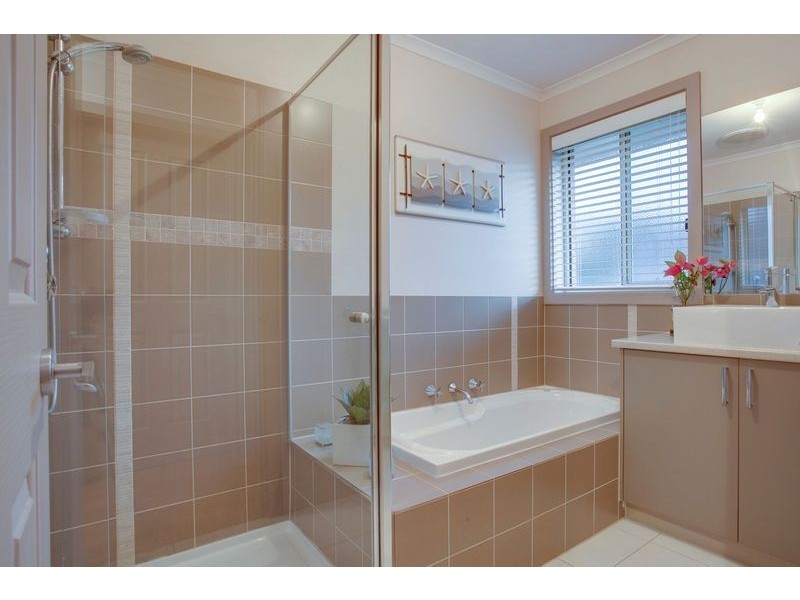 2/3 Wiltshire Avenue, Bayswater VIC 3153