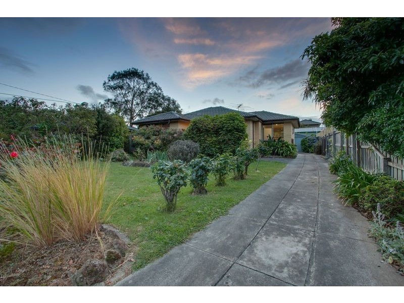 9 Nairana Court, Ferntree Gully VIC 3156