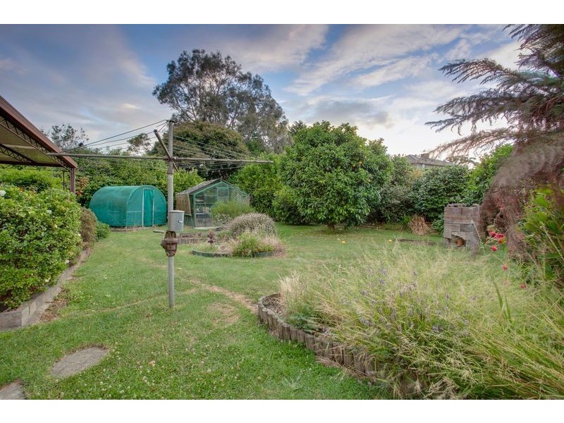 9 Nairana Court, Ferntree Gully VIC 3156