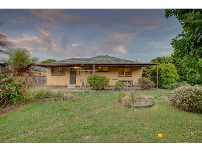 9 Nairana Court, Ferntree Gully VIC 3156