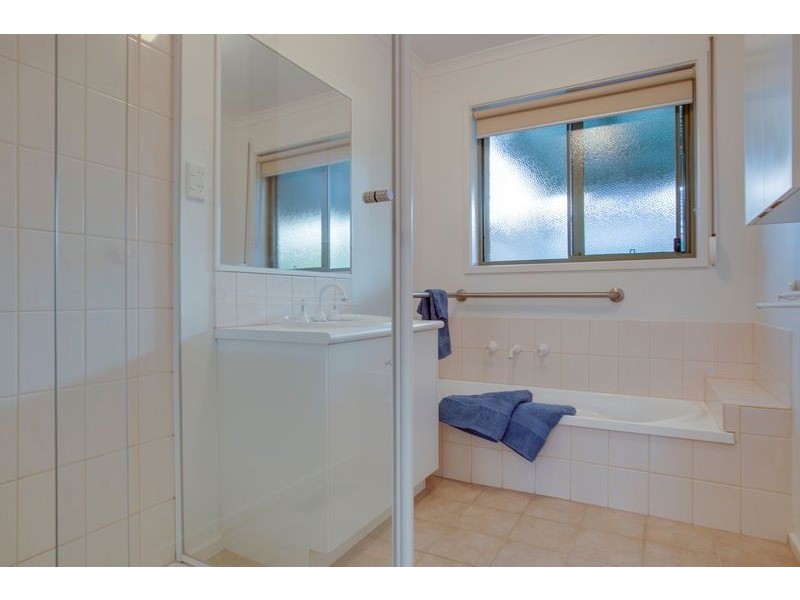 10/12 St Elmo Avenue, Ferntree Gully VIC 3156