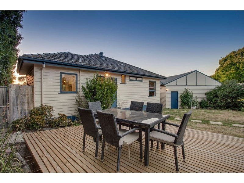 2 Park Boulevard, Ferntree Gully VIC 3156