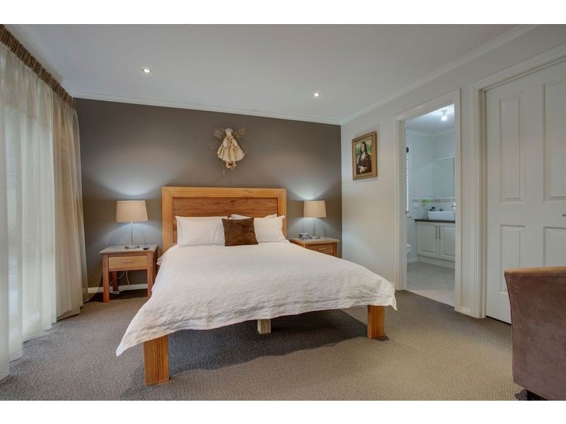 1/77 David Street North, Knoxfield VIC 3180