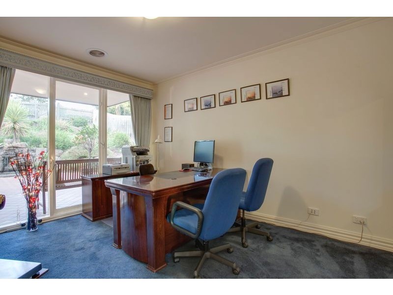 5 Summit Court, Boronia VIC 3155