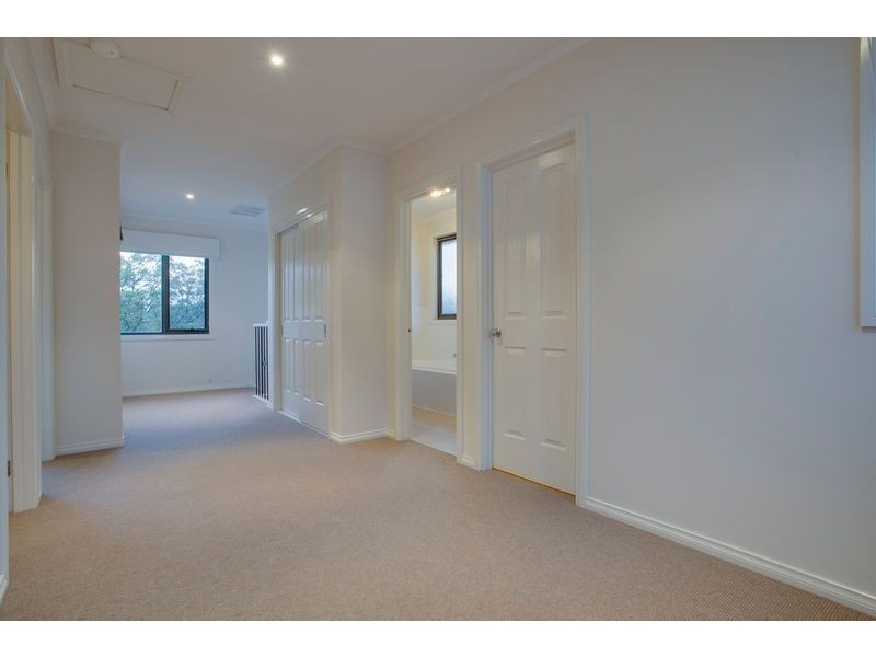 1/10 Oak Avenue, Boronia VIC 3155