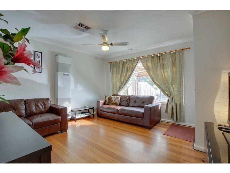 2/21 McDonald Crescent, Boronia VIC 3155