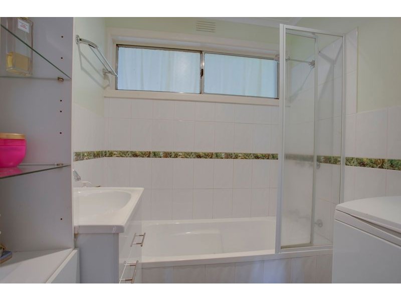 2/21 McDonald Crescent, Boronia VIC 3155