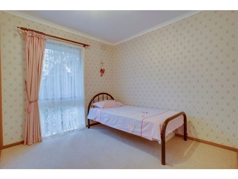 15 Newstead Way, Wantirna South VIC 3152