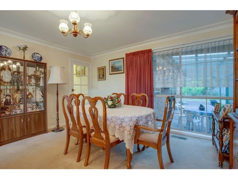 10 Cassinia Close, Knoxfield VIC 3180