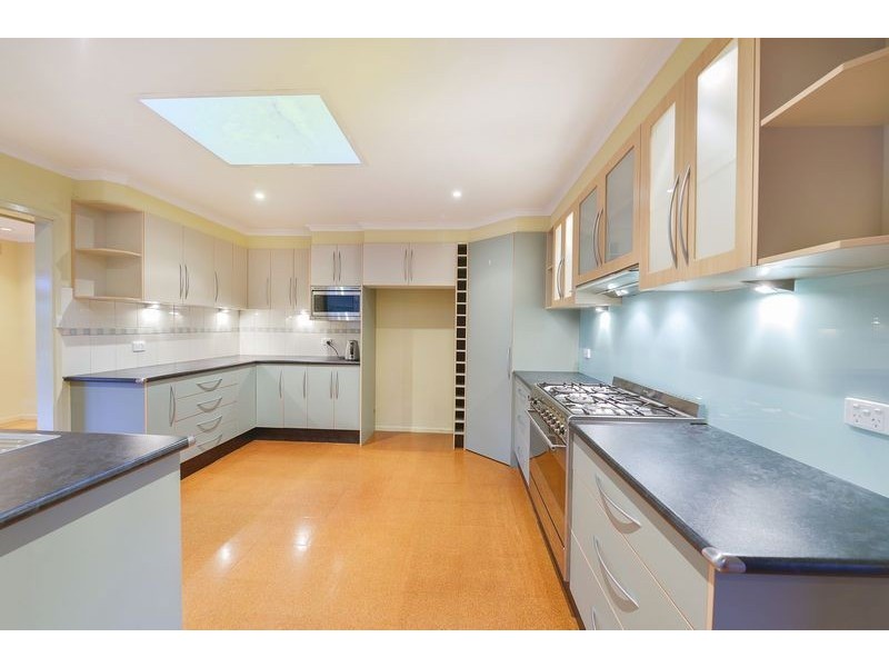 69 King Parade, Knoxfield VIC 3180