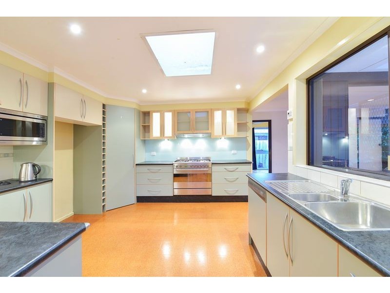 69 King Parade, Knoxfield VIC 3180