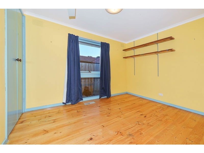 69 King Parade, Knoxfield VIC 3180