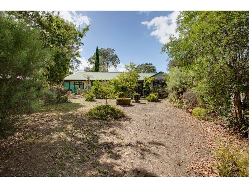 39 Burke Road, Ferntree Gully VIC 3156