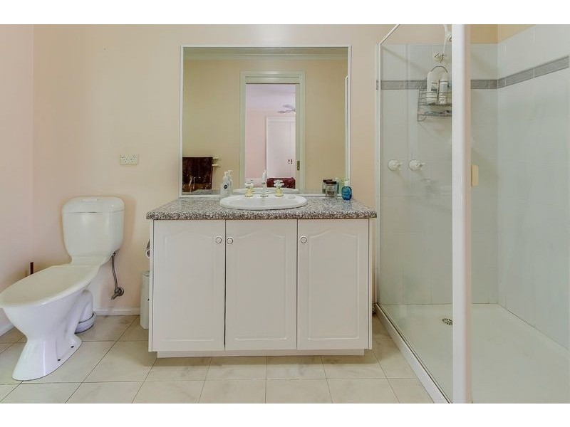 2/33A Devenish Road, Boronia VIC 3155