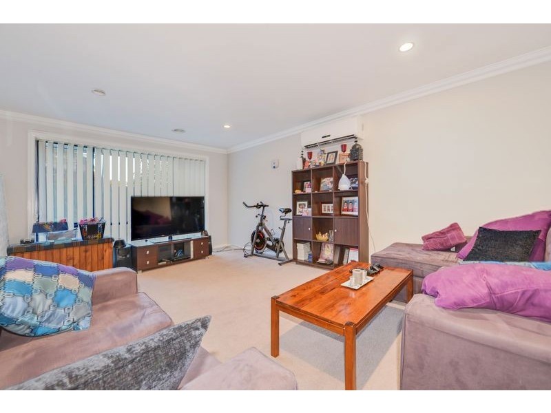 2/2 Waratah Avenue, Bayswater North VIC 3153