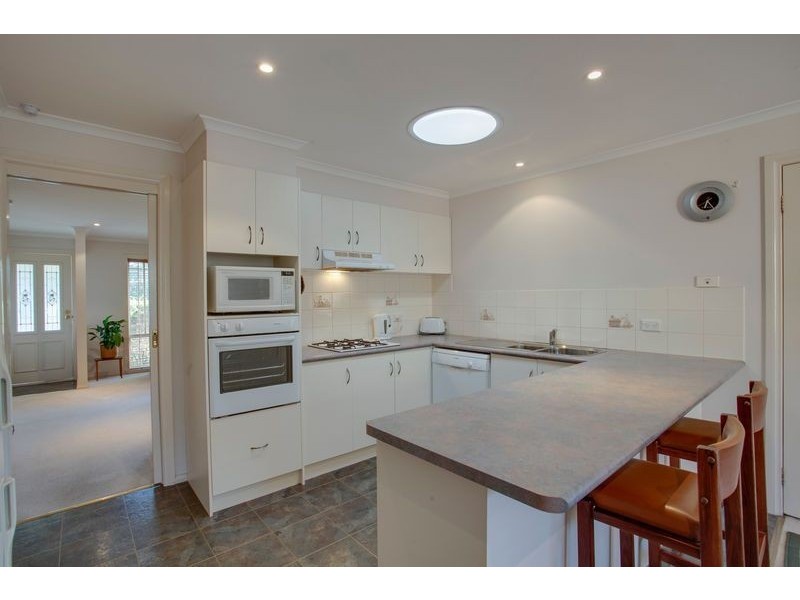 2/6 Tulip Crescent, Boronia VIC 3155