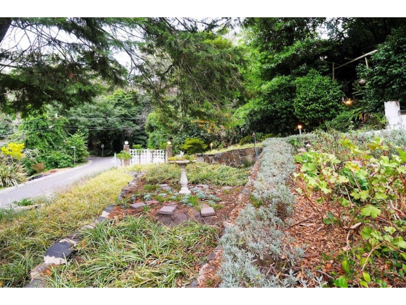 4 Glass Road, Upper Ferntree Gully VIC 3156