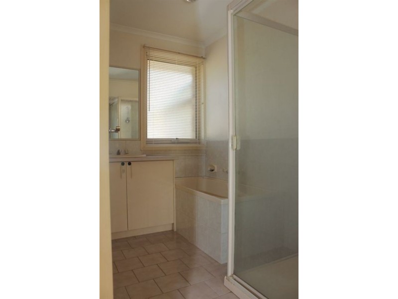 2/62 Tulip Crescent, Boronia VIC 3155