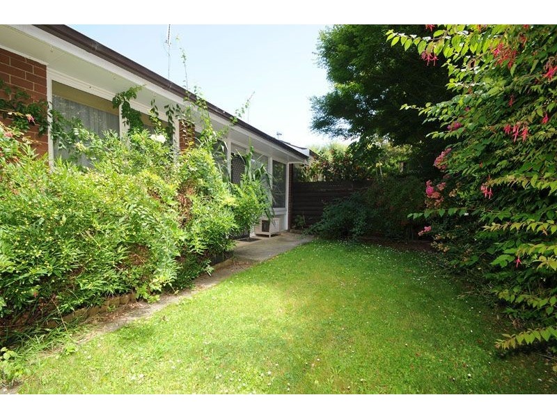 2/13 Dawson Street, Upper Ferntree Gully VIC 3156