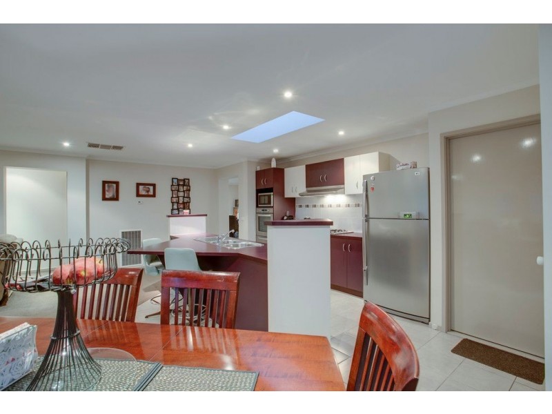 27 Regency Drive, Kilsyth South VIC 3137