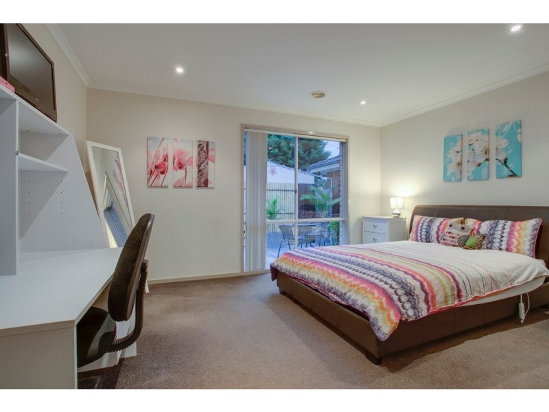 27 Regency Drive, Kilsyth South VIC 3137