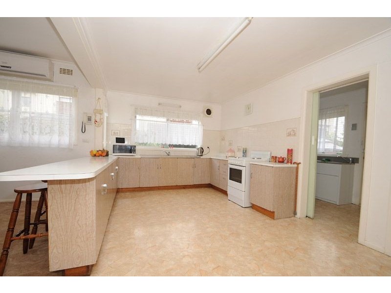 8 Tulip Crescent, Boronia VIC 3155
