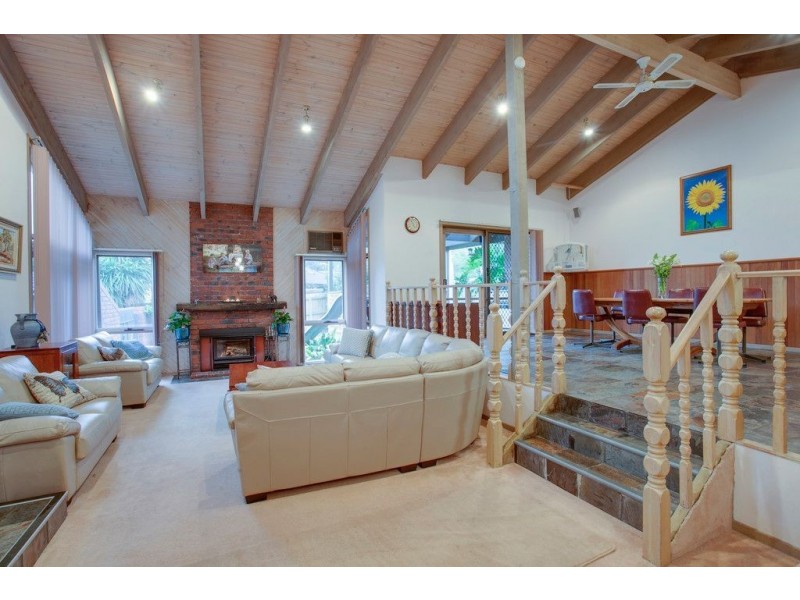 24 Beresford Drive, Boronia VIC 3155